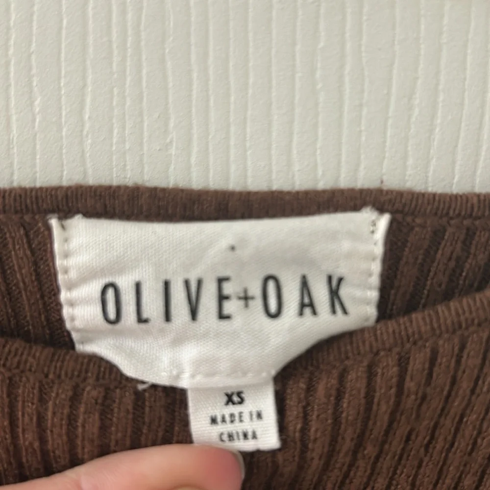 Olive & Oak Cut-Out Body-con Dress - Picture 4 of 9
